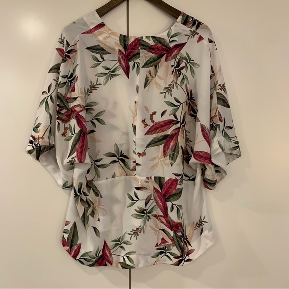 Worthington white and tropical flowers and leaves blouse size PL - Picture 5 of 7